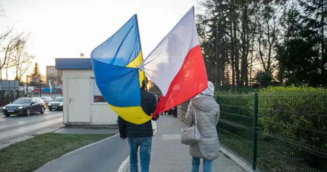 Ukraińcy uciekają z Polski, wybierają inny kraj. W raporcie mowa o decydujących czynnikach