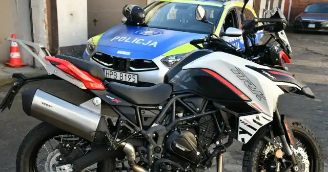 Nieoznakowany motocykl w polskiej policji. Wybrali model z Chin Nieoznakowany motocykl w polskiej policji. Wybrali model z Chin