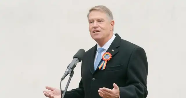  Tymczasowy prezydent Rumunii wybrany. Kto zastąpi Iohannisa?