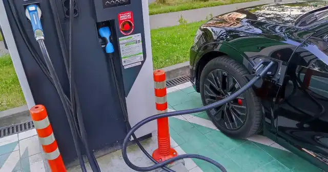 Rusza NaszEauto. Beneficjenci Mojego elektryka mogą ponownie skorzystać z dofinansowania Rusza NaszEauto. Beneficjenci Mojego elektryka mogą ponownie skorzystać z dofinansowania